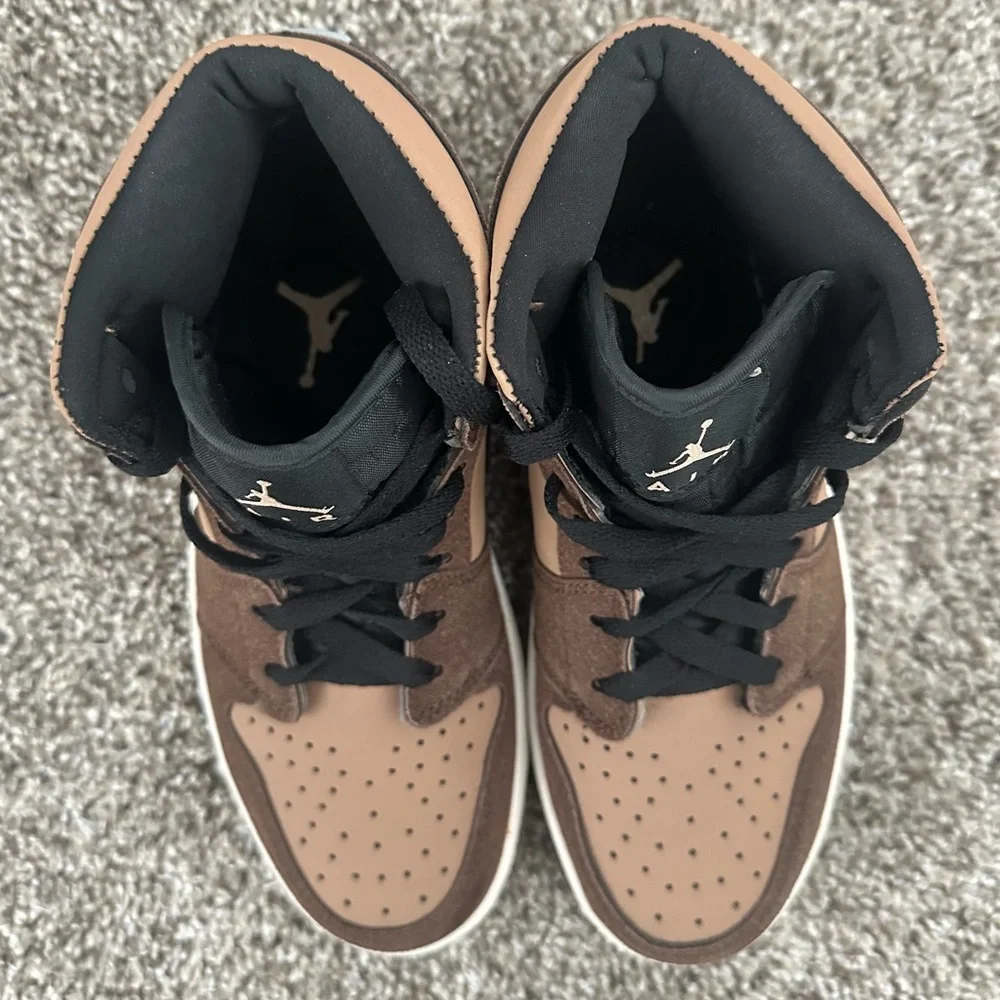 Jordan Men's Sneakers Brown Black Mid-Top